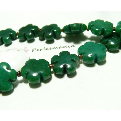 Lot de 5 perles fleurs jade teintée 5 pétales couleur vert foncé 16mm