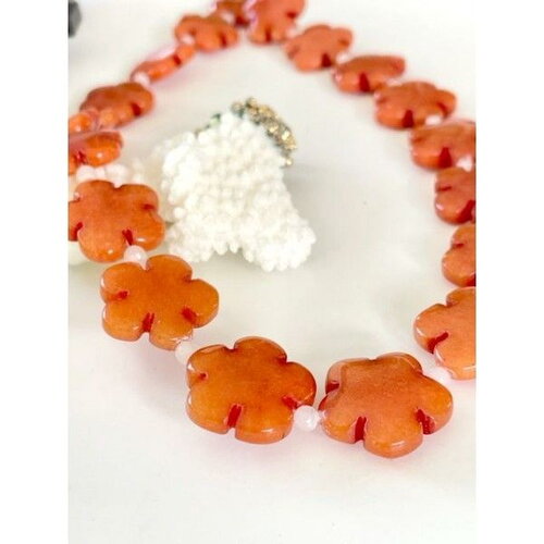 Lot de 2 perles fleurs jade teintée 5 pétales couleur orange 20mm