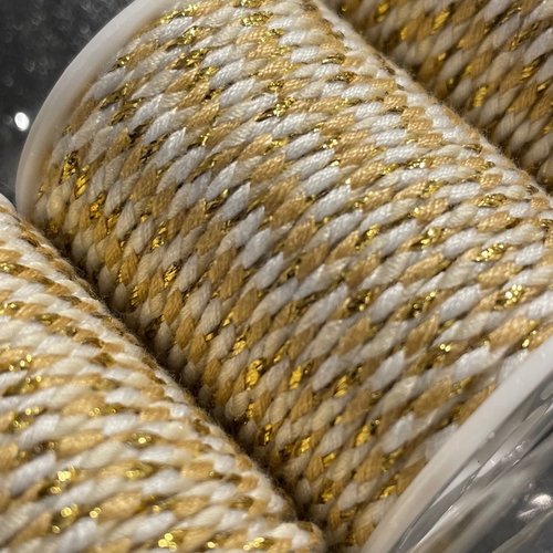 H11z003 lot de 4 mètres de cordon tressé, fil métallisé doré 1.5mm coloris d40