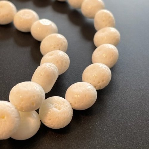 Lot de 6 perles rondes plates 11 par 7mm, corail éponge blanc