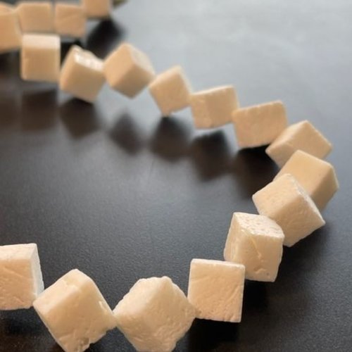 Lot de 6 perles cubes diagonale 10mm, corail éponge blanc