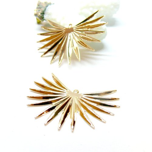 H11a07039g – lot de 1 pendentif géométrique éventail soleil 42mm – laiton doré à l'or fin 18k ionique