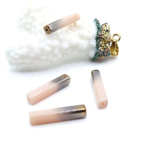 H11d02402c – lot de 4 perles en verre tube rectangle 20mm coloris rose et doré