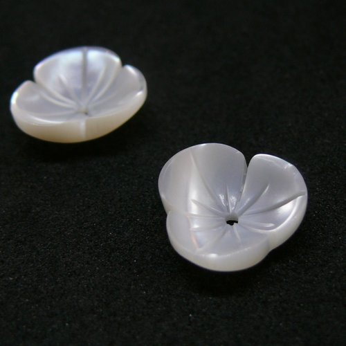 Bu11220427145908a pax 2 perles intercalaire 3d, forme fleur, nacre sculptée 10mm, nacre naturelle finition blanc