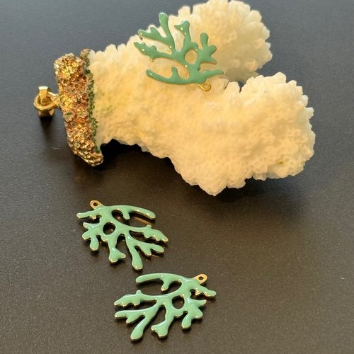 Ps11950079 – lot de 2 pendentifs branche de corail 20 x 15 mm – résine émaillée turquoise, laiton doré