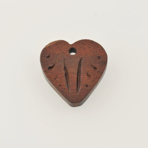 Perle "coeur" en bois foncé
