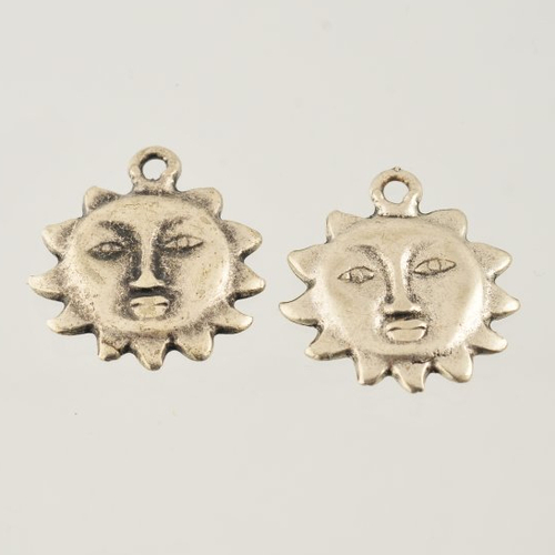 Pendentif soleil souriant en métal argenté