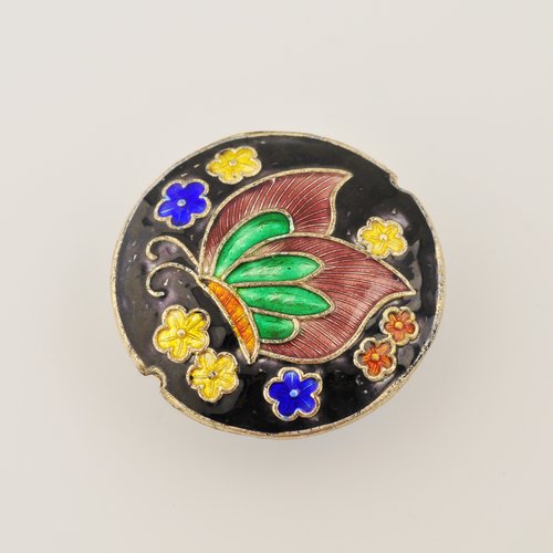 Grosse perle plate émaillée décorée de papillon et fleurs
