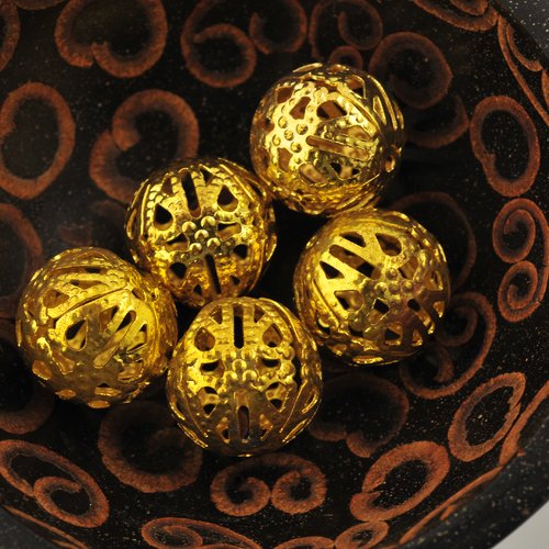 5 perles rondes filigranées dorées 18 mm