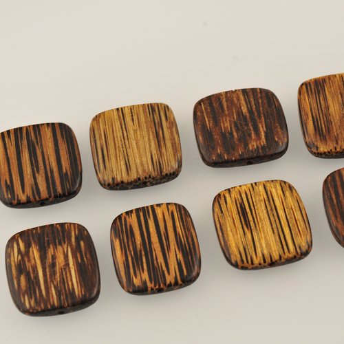 8 perles carrées en bois exotique