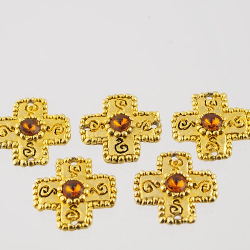 5 croix dorées sculptées strass ambre