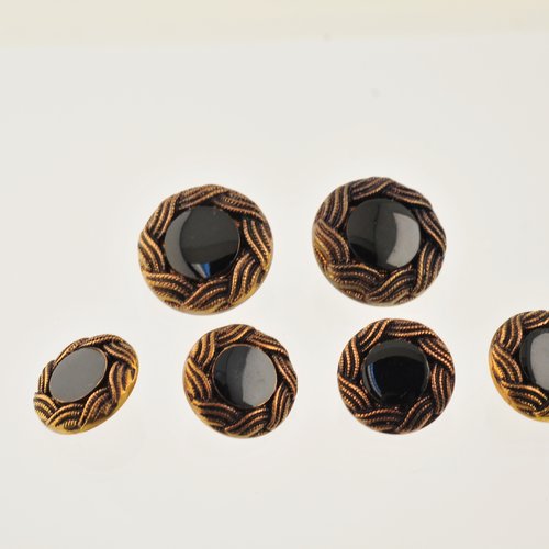 7 boutons vintage cuivre et noirs