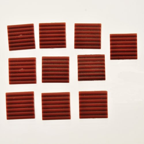 10 boutons carrés marron 13 mm