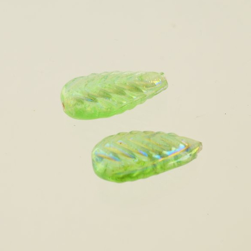 2 perles feuilles vertes en verre 22 mm