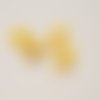 4 perles dorées en résine 19 mm