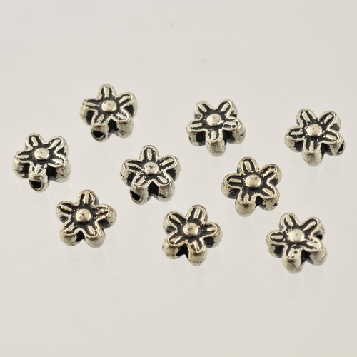 9 perles fleurs en résine argentée 9 mm