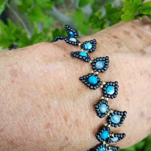 Bracelet tissage perles miyuki et perles fines: agate teinté bleu bijoux femme