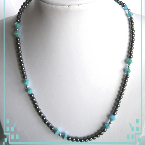 Collier en perles naturelles d'hématite et perles cristal swarovski