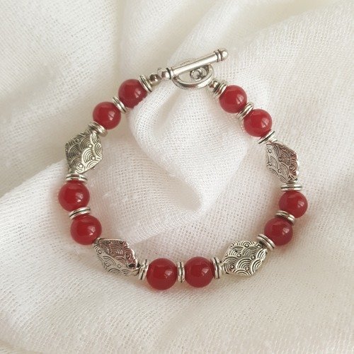 Bracelet argenté et perles naturelles d'agate rouge