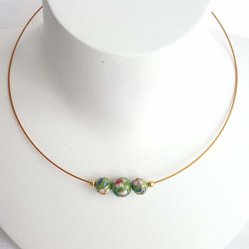Collier ras de cou avec perles  chinoises cloisonnées  vertes