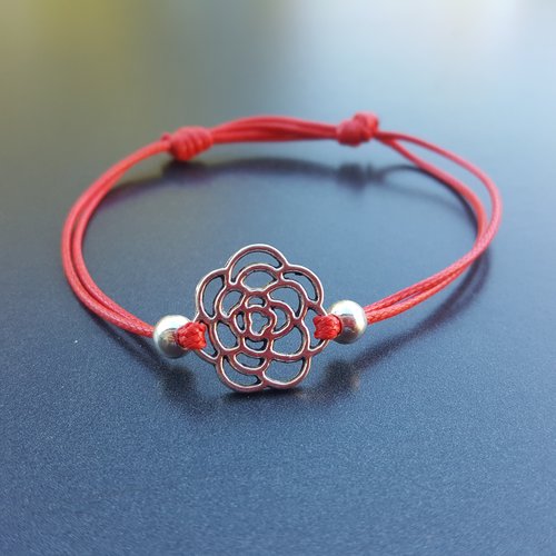 Bracelet cordon coton ciré rouge  et fleur métal
