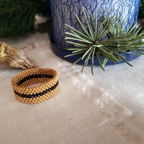 Bague en perles miyuki  delicas dorées et noir  iris