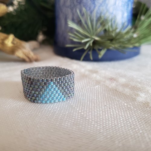 Bague gris irisé et bleu  en perles miyuki  delicas