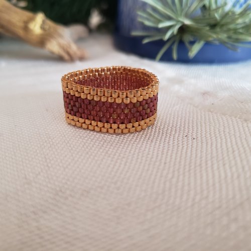Bague doré et corail en perles miyuki  delicas