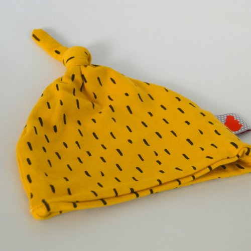 Bonnet de naissance "moutarde"