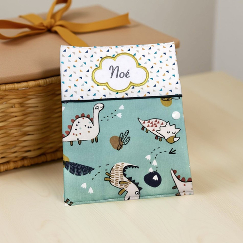 Protège carnet de santé dinosaure