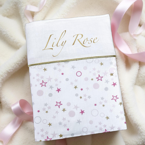 Protège carnet de santé personnalisé avec prénom, blanc, rose et doré