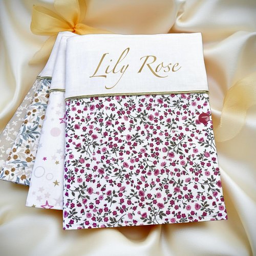 Protège carnet de santé personnalisé avec prénom, motif fleur