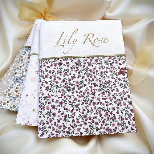 Protège carnet de santé personnalisé avec prénom, motif fleur