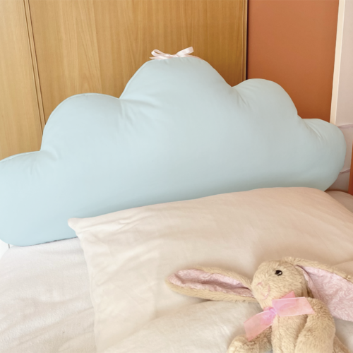 Tête de lit coussin nuage bleu ciel, pour tour de lit bébé ou enfant
