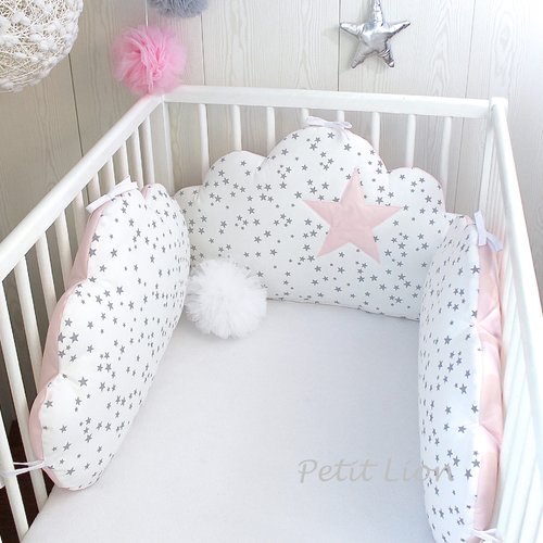 Tour de lit bébé ou enfant en 3 coussin nuages, rose pâle et étoiles grises