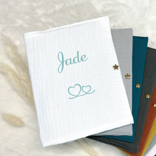 Protège carnet de santé blanc personnalisé, motif coeur