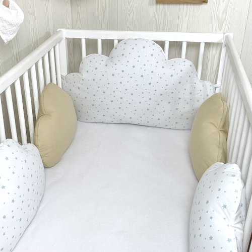 5 coussins nuages, blanc, camel, étoiles vert d'eau, pour tour de lit bébé, chaise ou fauteuil