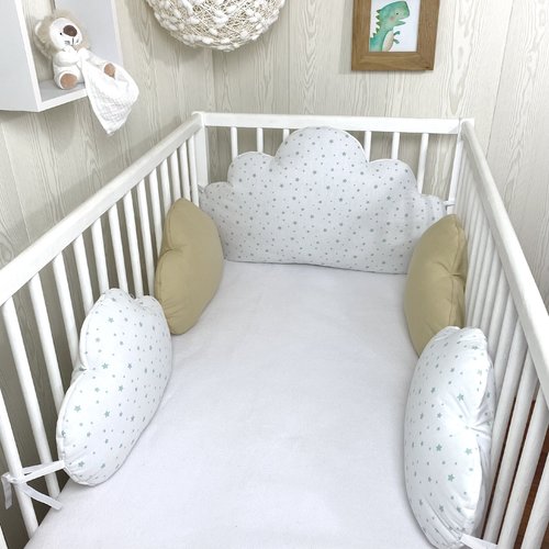 5 coussins nuages, blanc, camel, étoiles vert d'eau, pour tour de lit bébé, chaise ou fauteuil