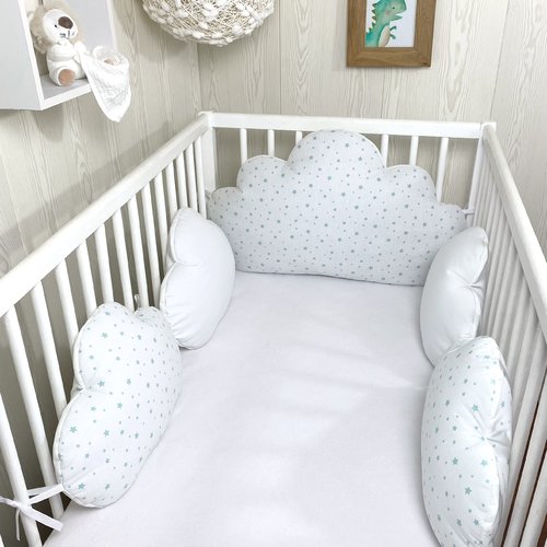 5 coussins nuages, blanc, étoiles vert d'eau, pour tour de lit bébé, chaise ou fauteuil