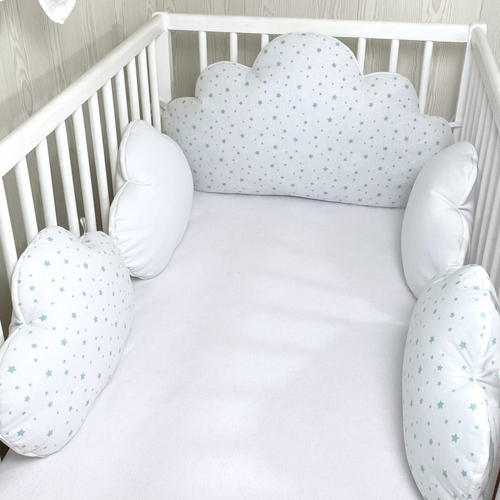 5 coussins nuages, blanc, étoiles vert d'eau, pour tour de lit bébé, chaise ou fauteuil