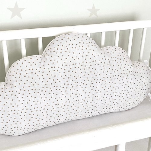 Tête de lit coussin nuage motif étoiles beiges, pour tour de lit bébé ou lit cabane enfant, largeur 60, 70, 80 ou 90 cm