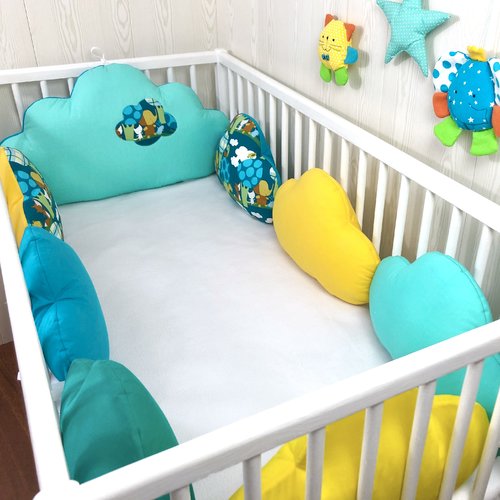 Coussin nuage pour tour de lit, couleur au choix