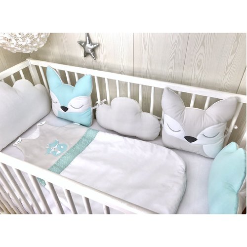5 coussins, nuages et renards pour tour de lit bébé, fauteuil ou chaise