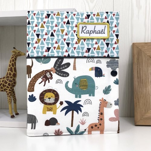 Protège carnet de santé, motif jungle safari, personnalisé avec prénom brodé