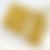 Plaid ou couverture bébé, douce en gaze de coton jaune moutarde, avec prénom