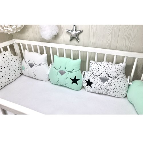 Coussin hibou pour tour de lit