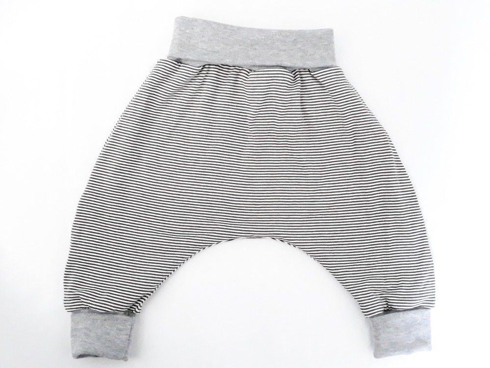 Ensemble Sarouel Bebe Evolutif Et Gilet Cache Coeur Reversible En Jersey Et Polaire Minkee Des 6 Mois 9 Mois Un Grand Marche