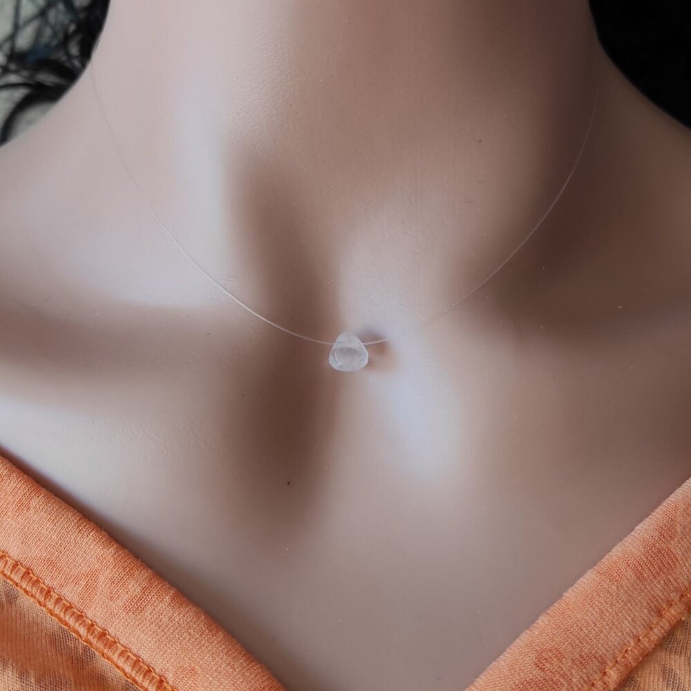 Collier pendentif perle naturelle avec fil nylon pour femme en