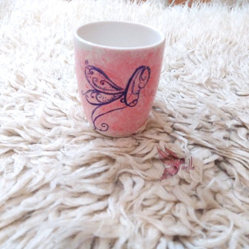Tasse en porcelaine décor fée rose