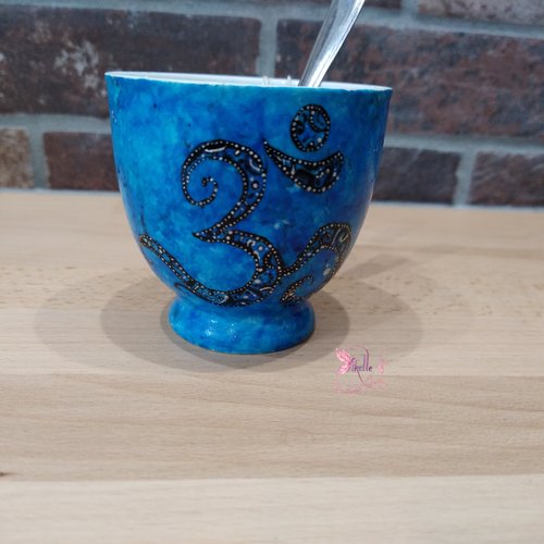 Tasse à café chinée bleue "aum"
